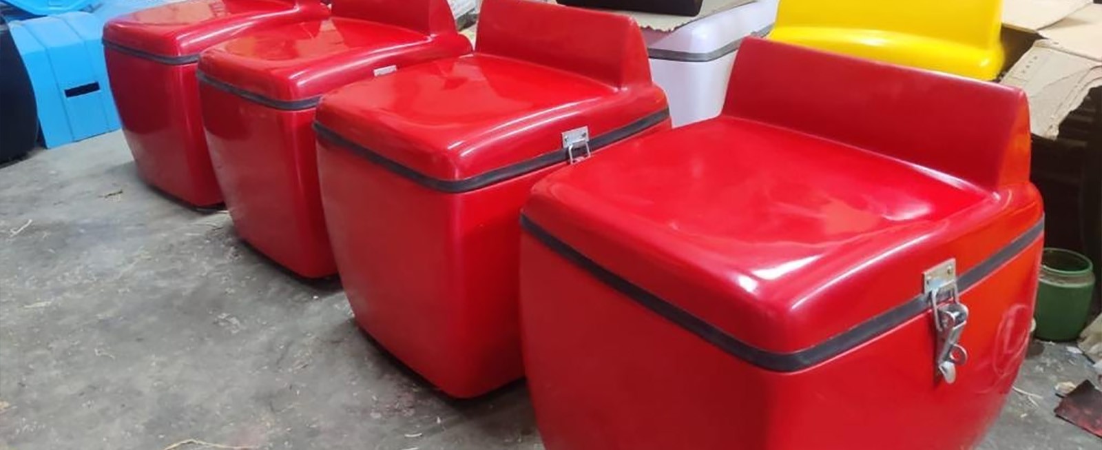 Sturdy and insulated FRP delivery box for bikes and transport vehicles